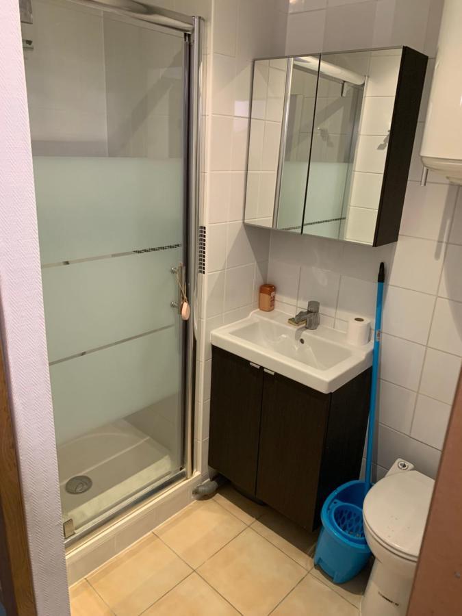 Studio Moderne Au Coeur De Paris Batignolles Экстерьер фото